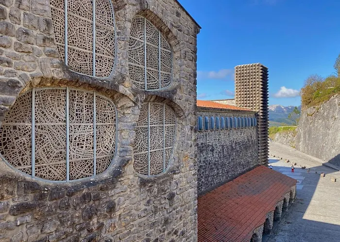 Iraipe Santuario De Arantzazu Hotel
